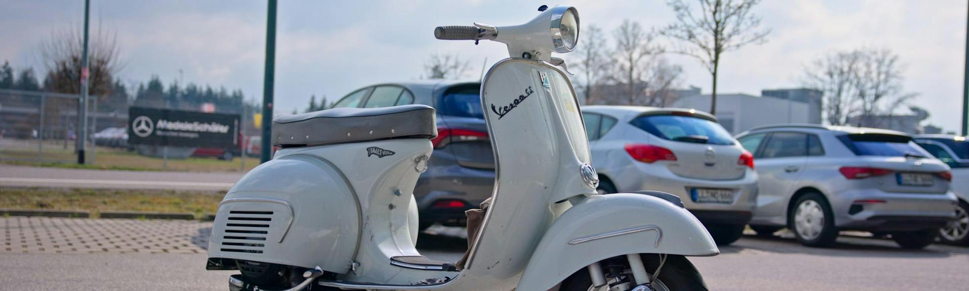 Vespa con motor de turismo