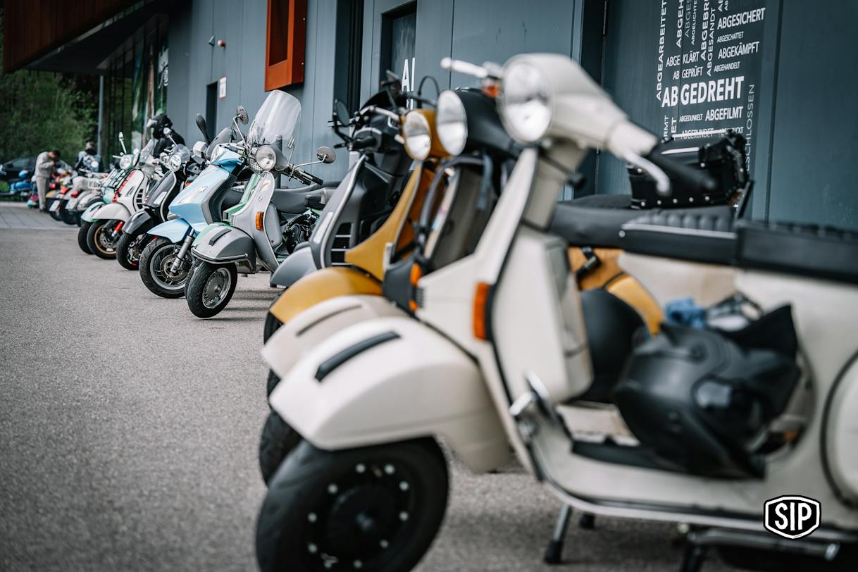 苏州工业园区的 Vespas
