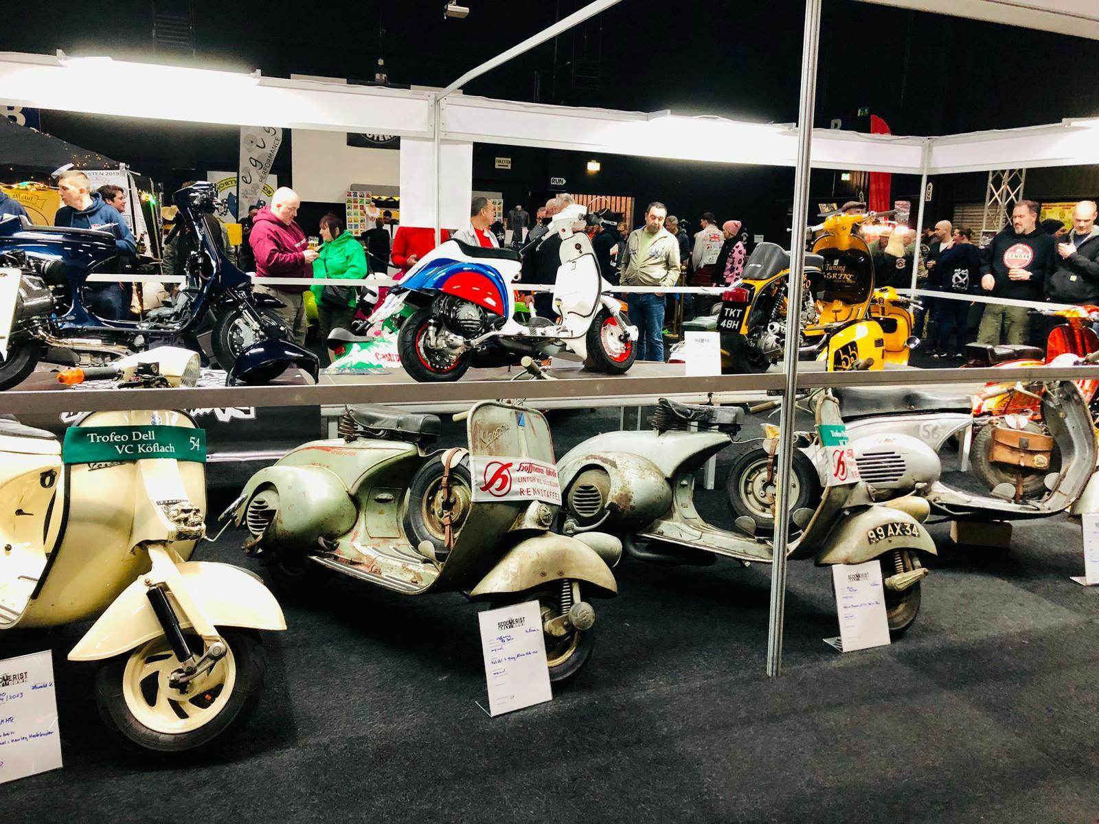 Alte Roller, neue Roller