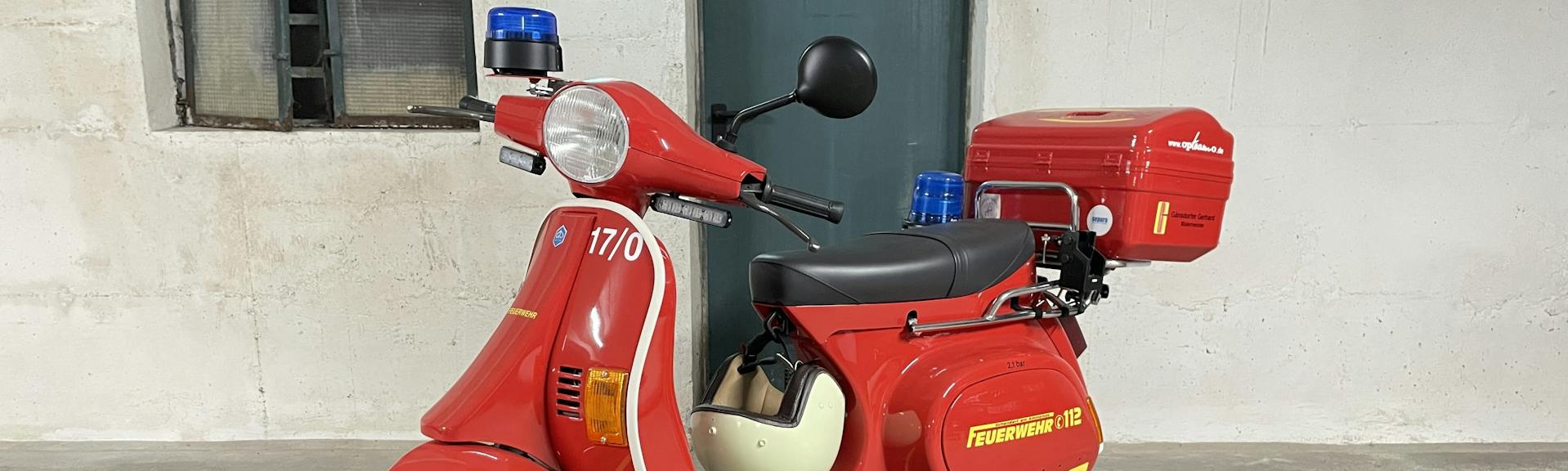 Čestné místo na dvou kolech: Hasičská Vespa