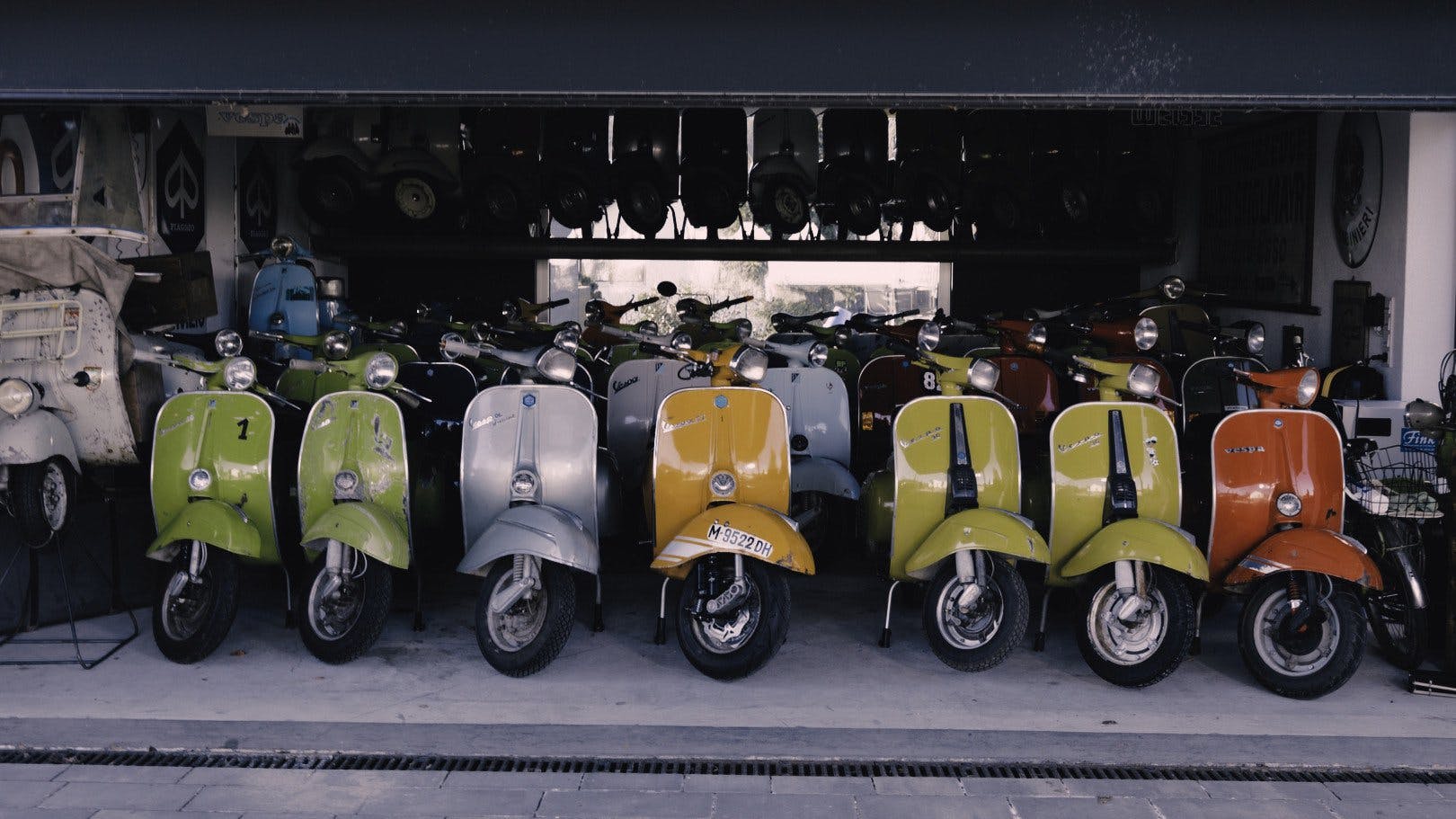 Smallframe Vespas